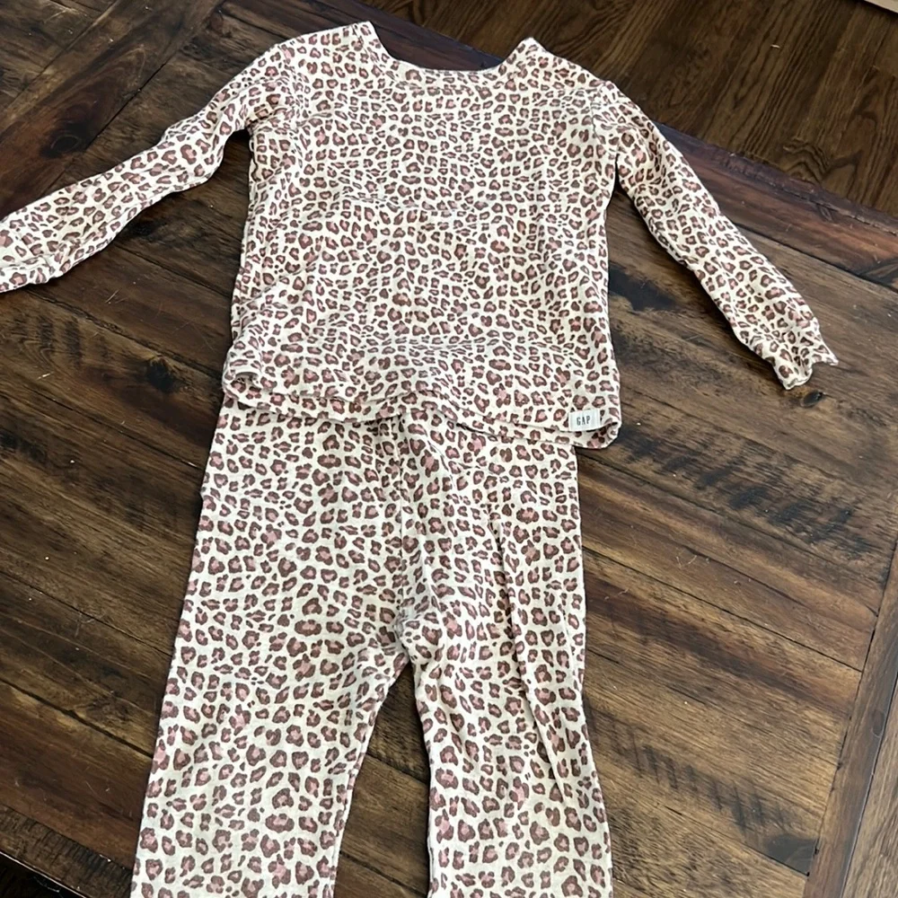 Gap 2T Cheetah PJs